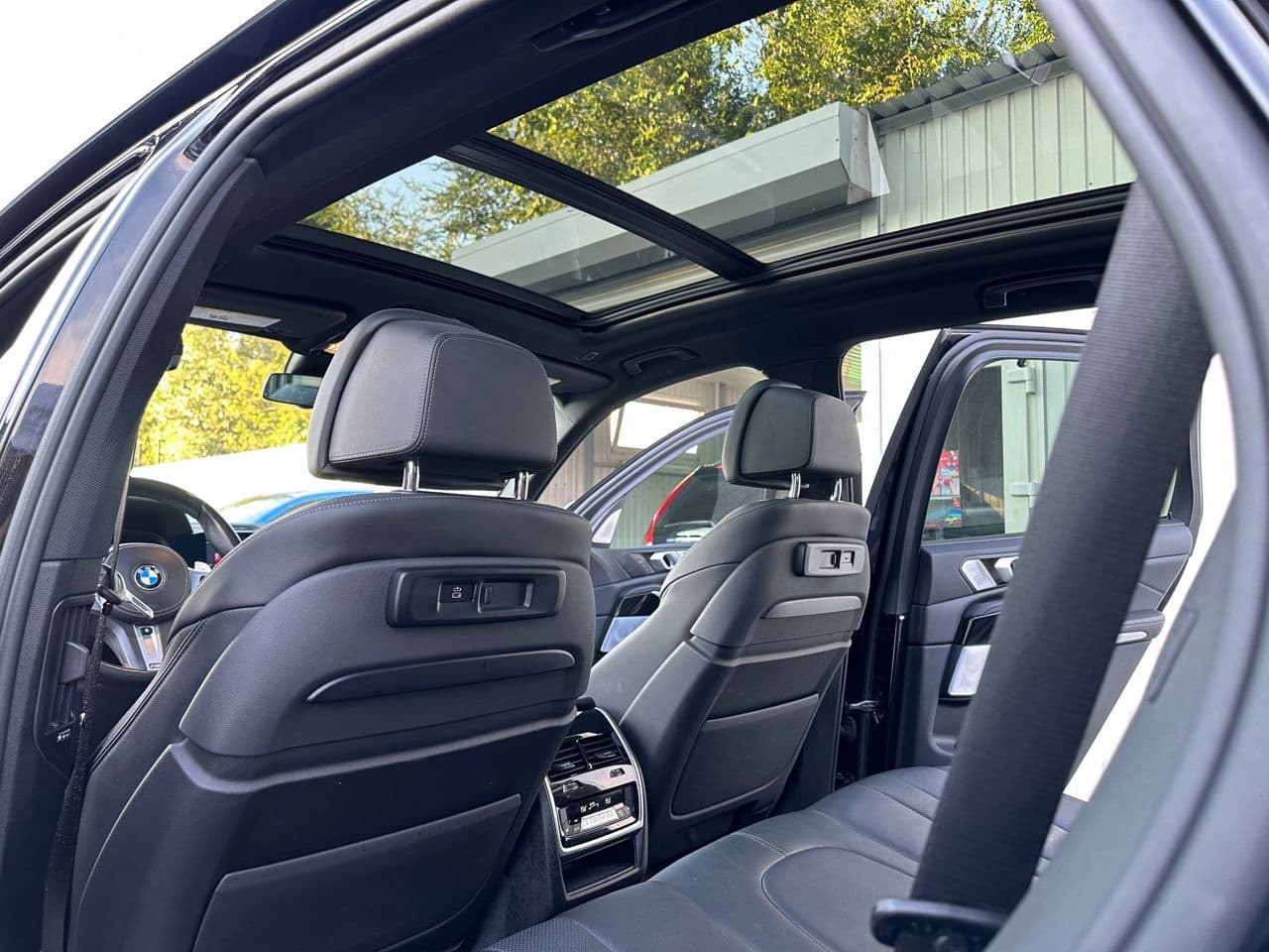 BMW X5 4.0i 2019 — Миниатюра 24