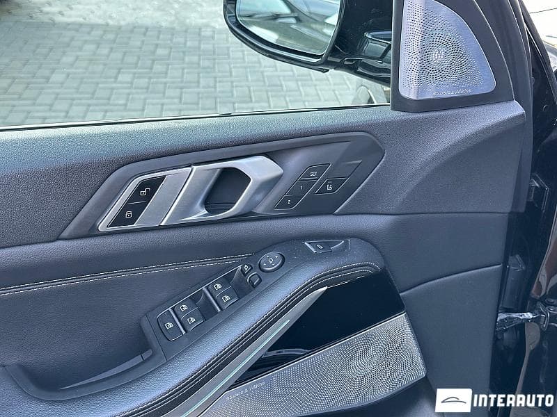BMW X5 4.0i 2019 — Миниатюра 22