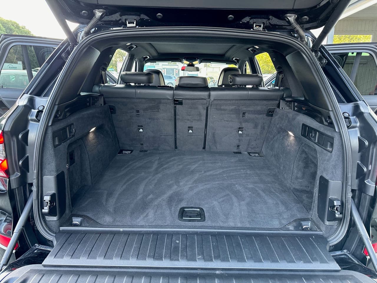 BMW X5 4.0i 2019 — Миниатюра 19