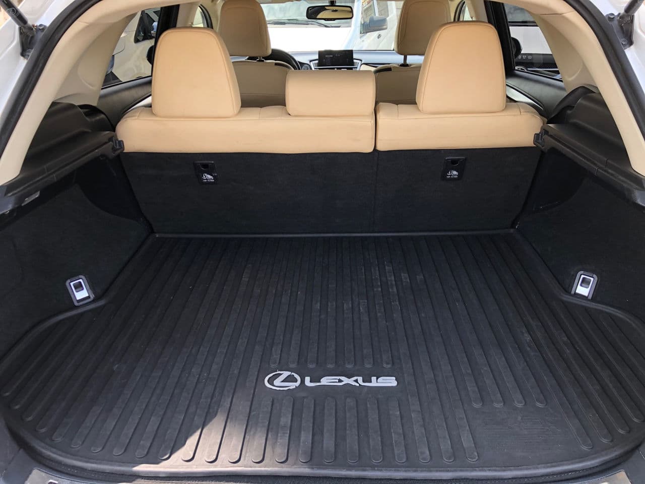2017 Lexus NX 200T — Miniatură 17