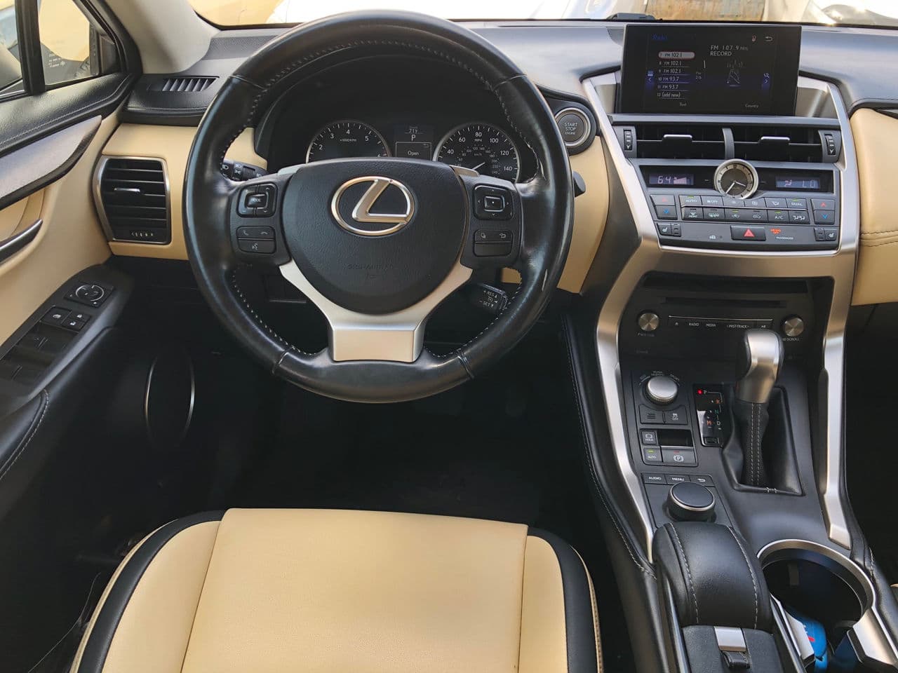 2017 Lexus NX 200T — Miniatură 14