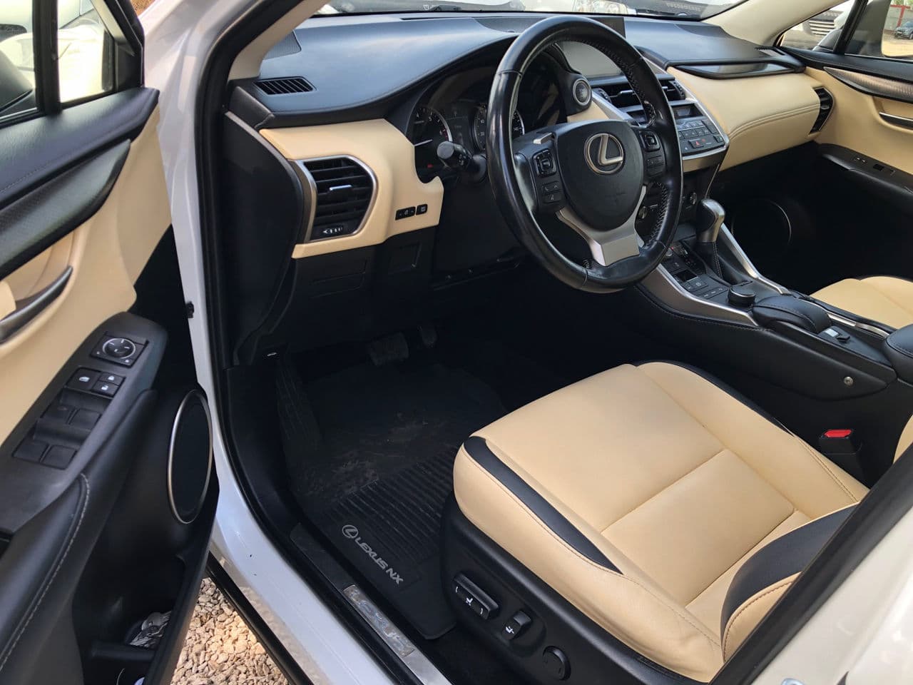 2017 Lexus NX 200T — Miniatură 6