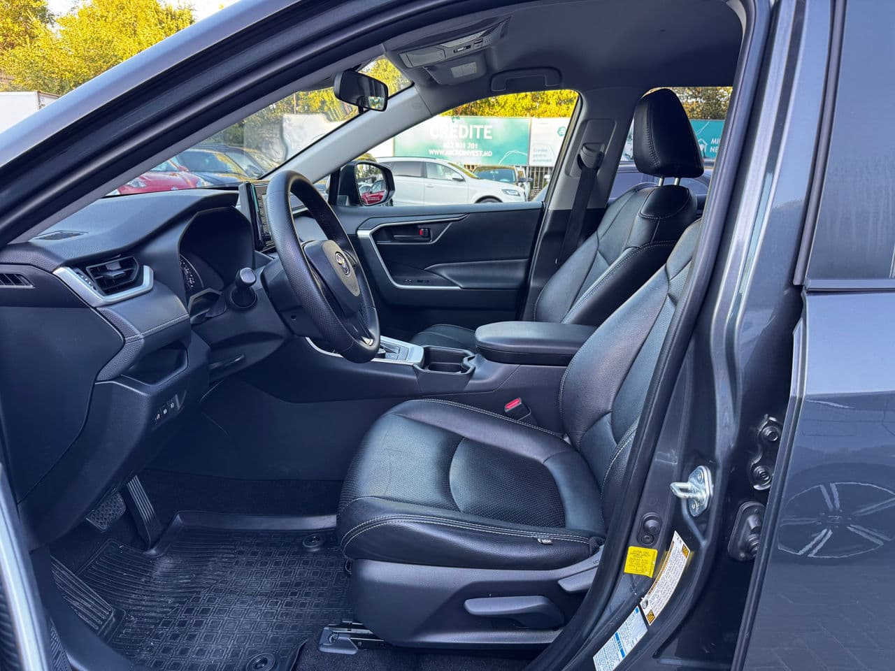 Toyota Rav-4 2019 — Миниатюра 5