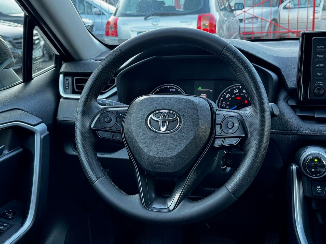 Toyota Rav-4 2019 — Миниатюра 11