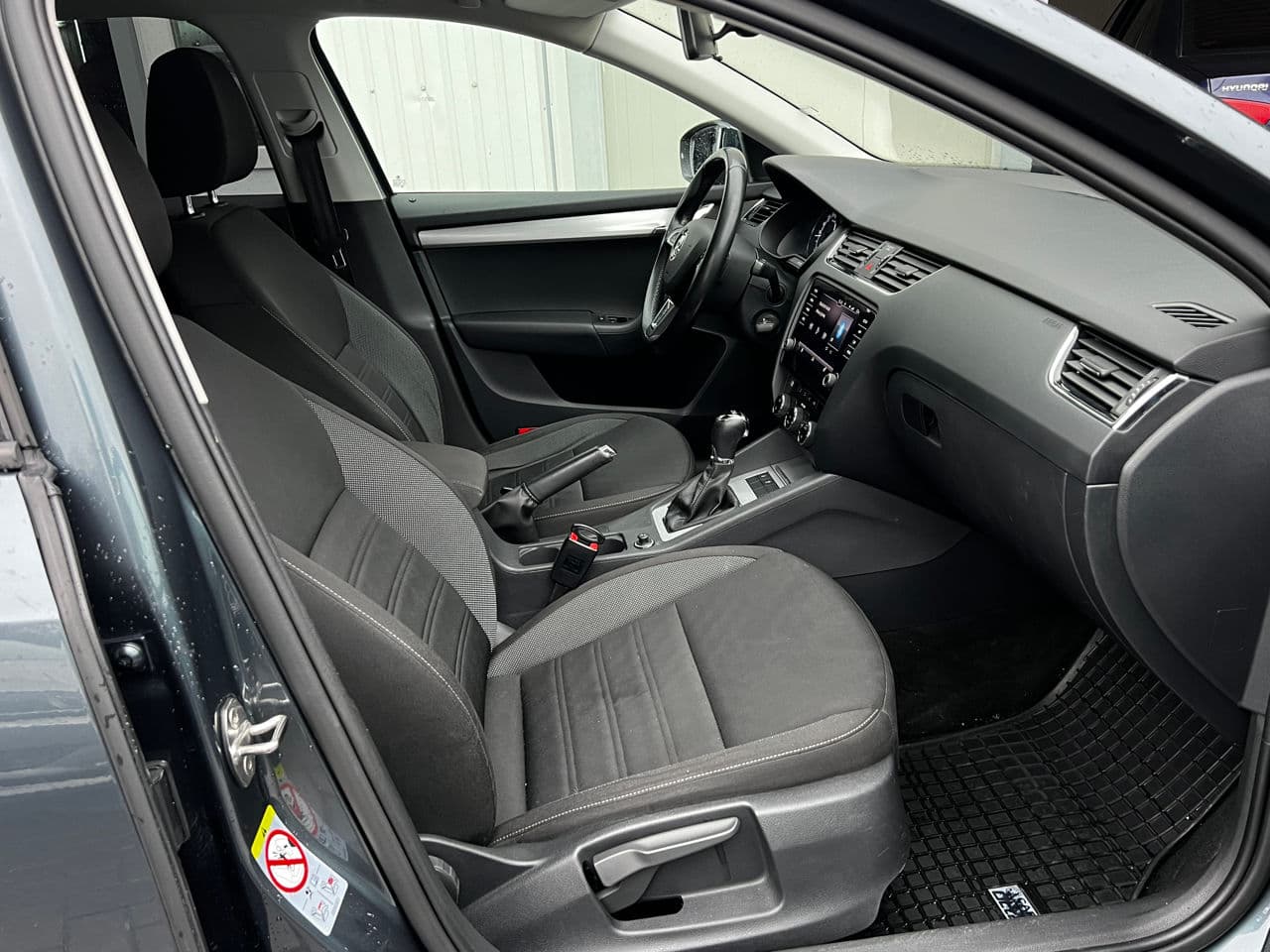 2017 Skoda Octavia — Miniatură 11