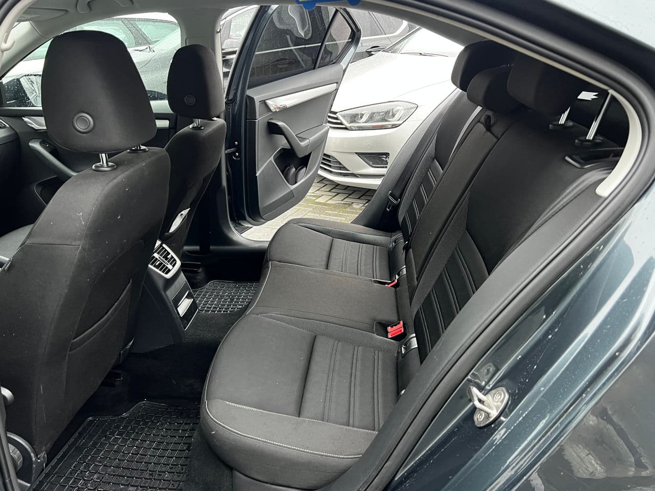 2017 Skoda Octavia — Miniatură 13
