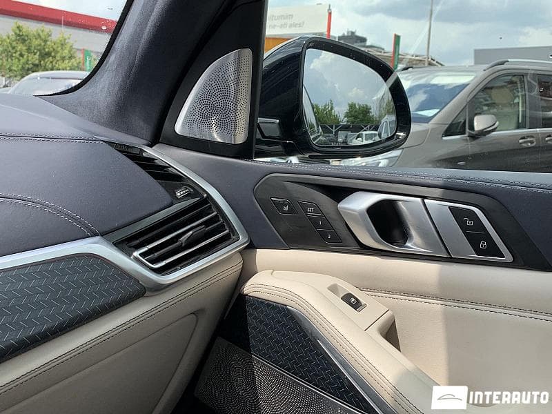 2020 BMW X5 M5.0D — Miniatură 22