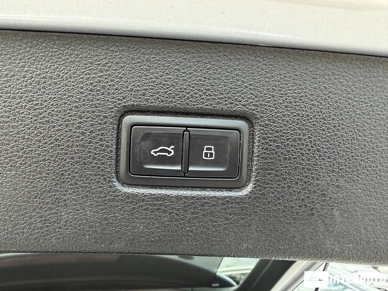 2016 Audi Q7 — Miniatură 24
