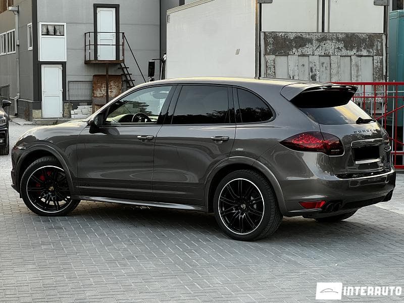 2014 Porsche Cayenne GTS — Miniatură 2