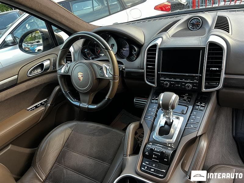 2014 Porsche Cayenne GTS — Miniatură 17