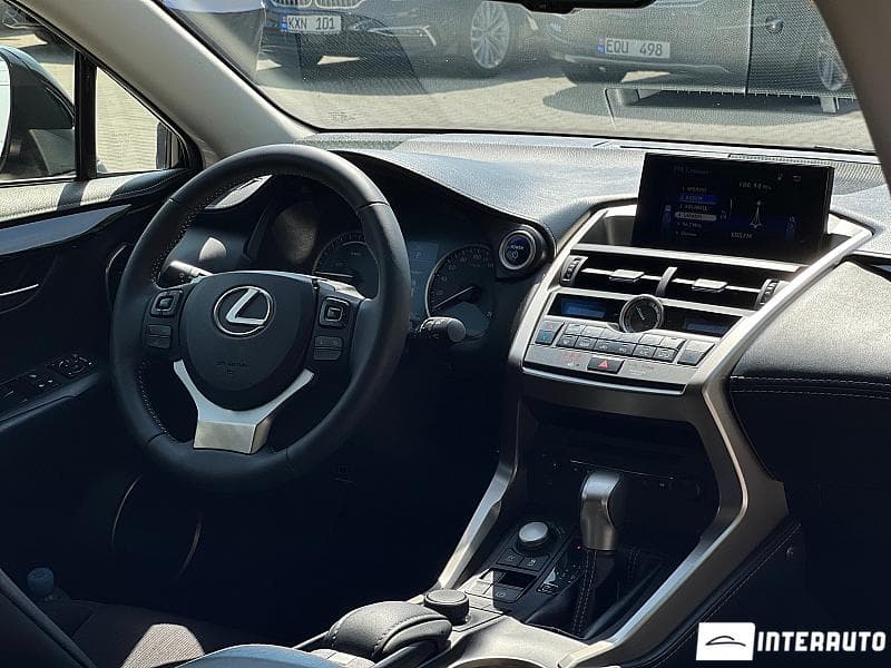 2017 Lexus NX 300H — Miniatură 19