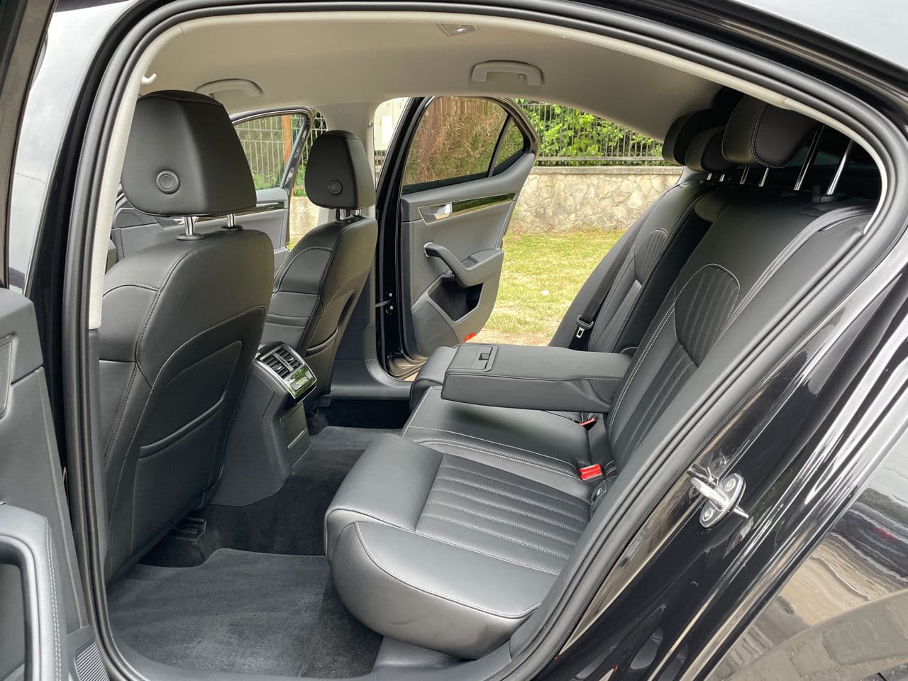 2019 Skoda Superb — Miniatură 14