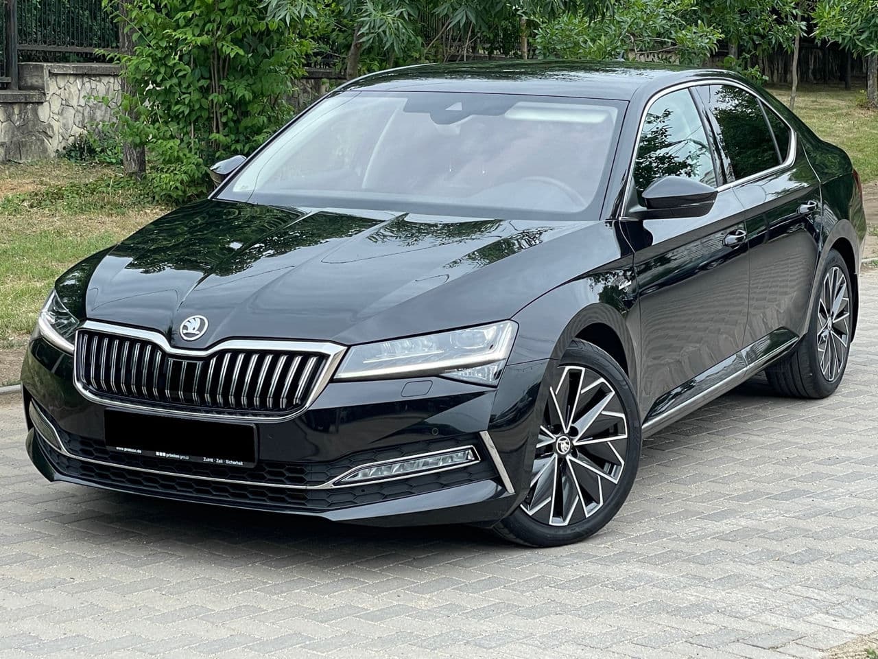 2019 Skoda Superb — Miniatură 2