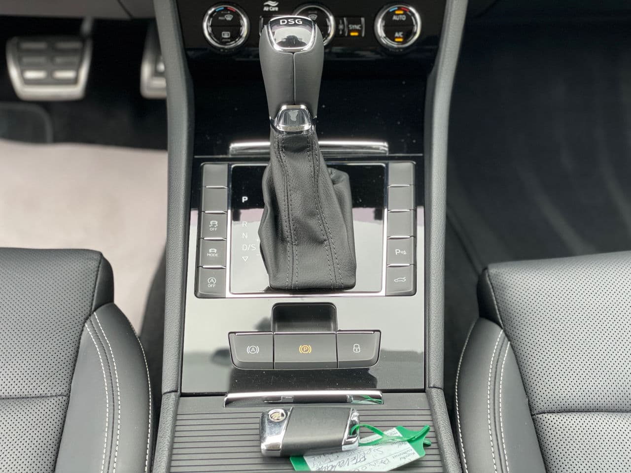 2019 Skoda Superb — Miniatură 13