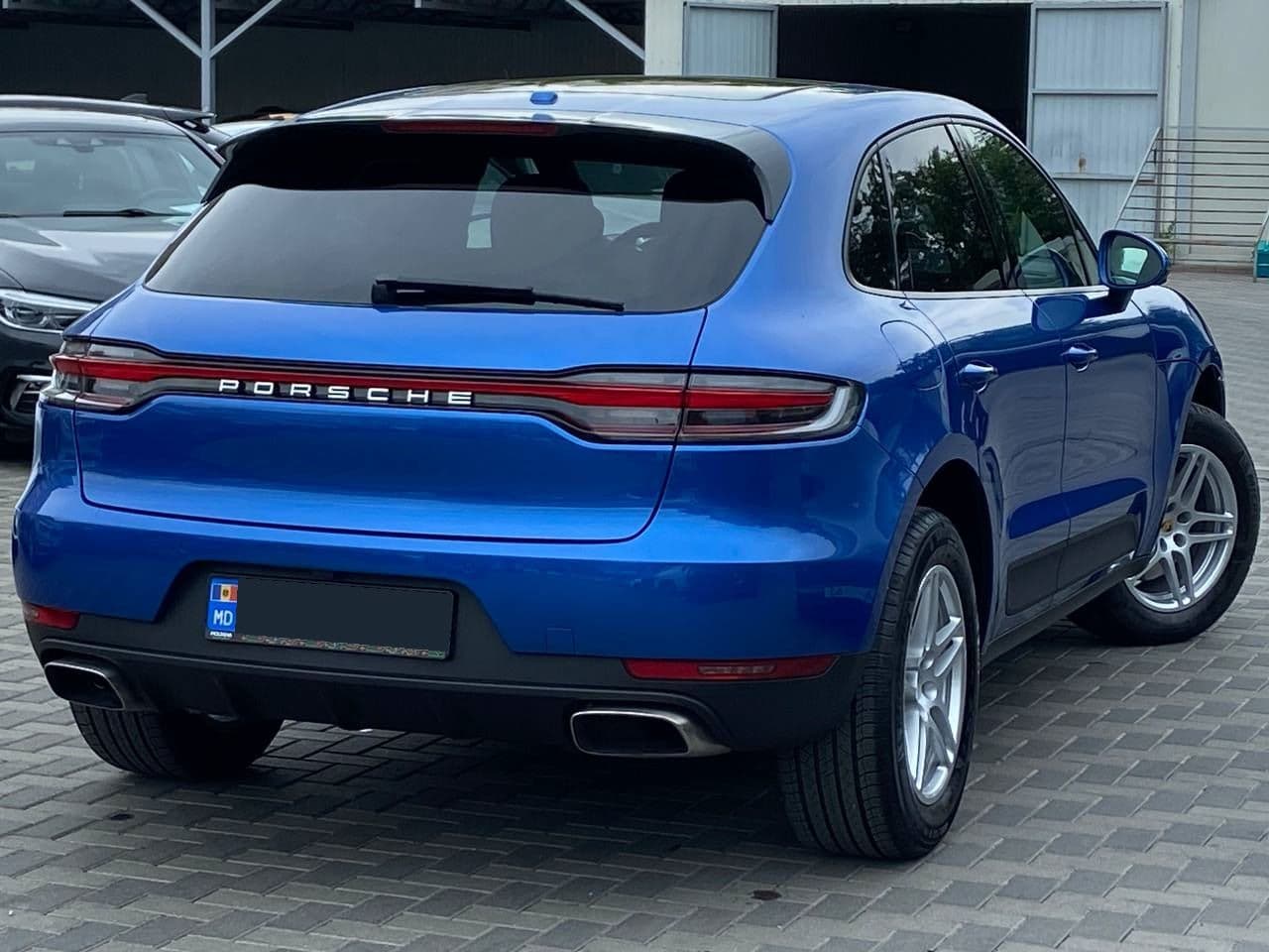 2021 Porsche Macan — Miniatură 4