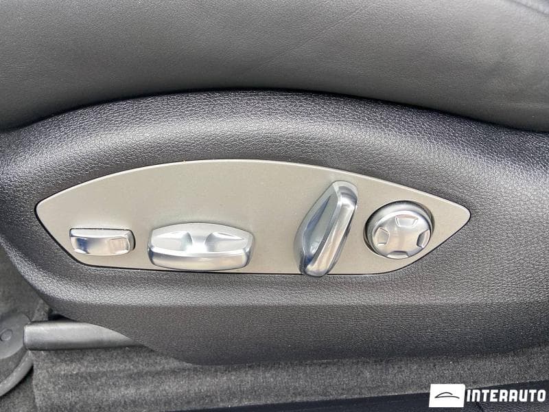 2021 Porsche Macan — Miniatură 8