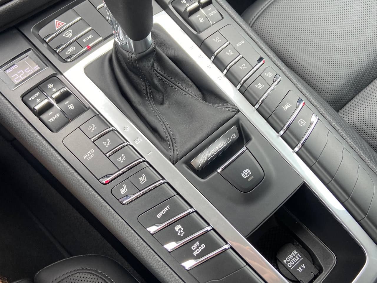 2021 Porsche Macan — Miniatură 17