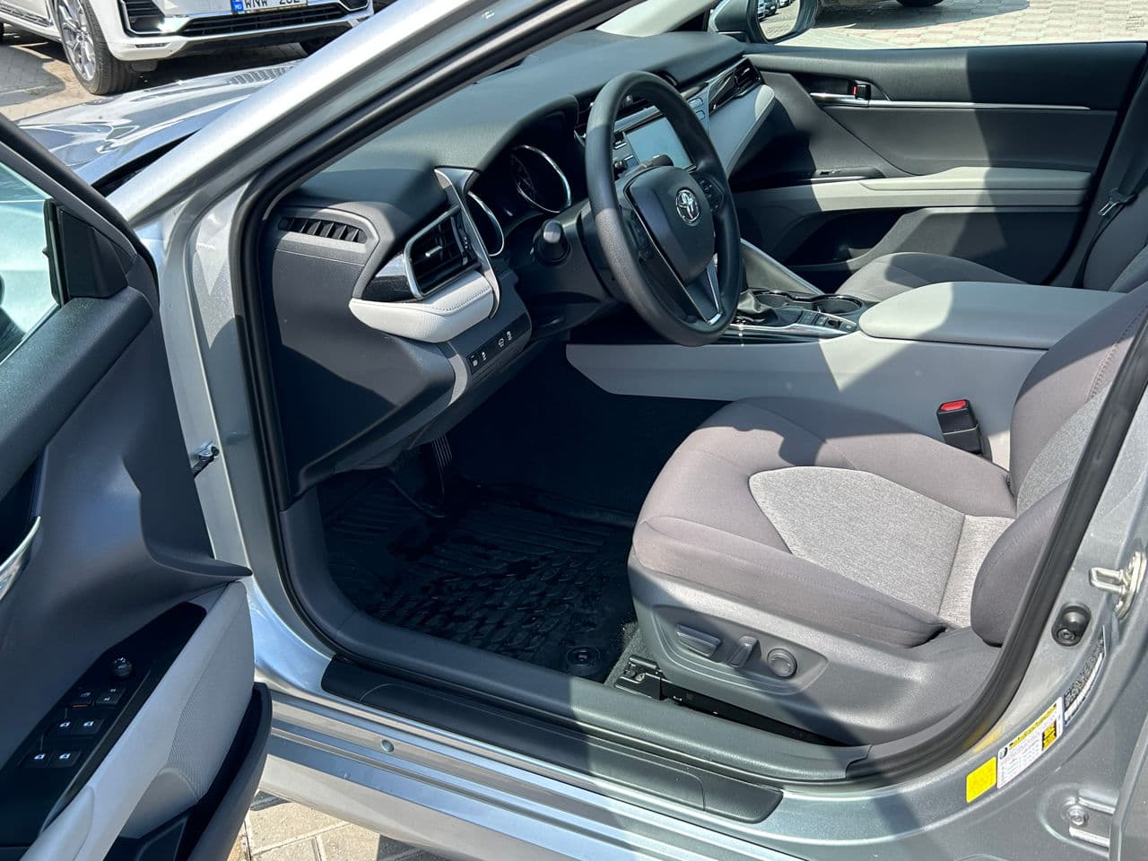 2020 Toyota Camry — Miniatură 6