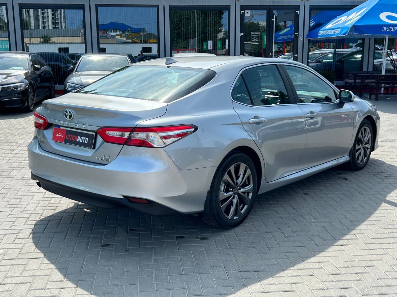 2020 Toyota Camry — Miniatură 3