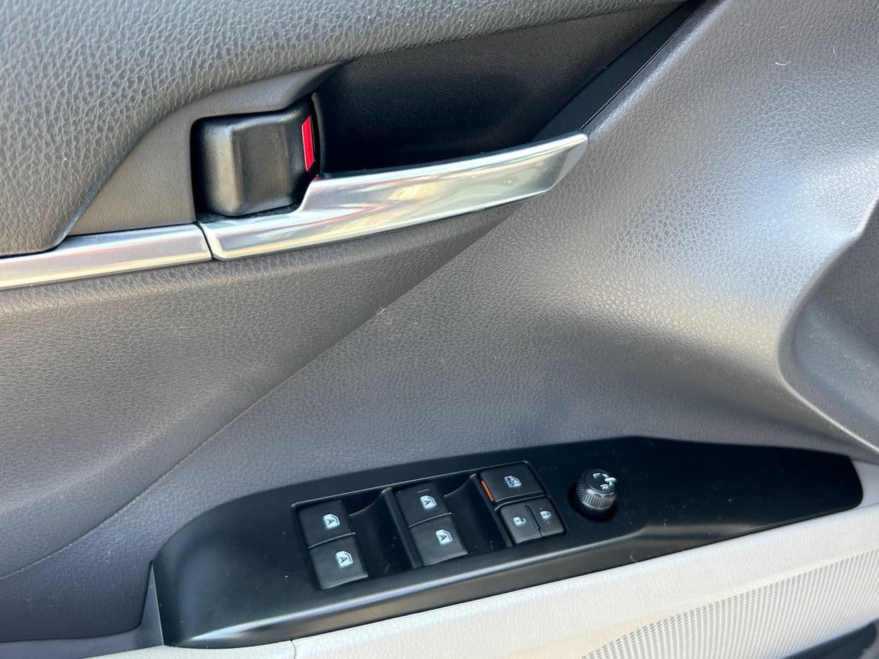 2020 Toyota Camry — Miniatură 7
