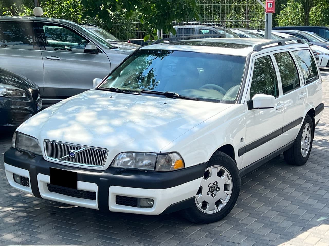 2000 Volvo V 70 — Miniatură 2