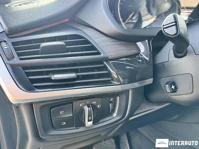 2016 BMW X5 2.5D — Miniatură 19