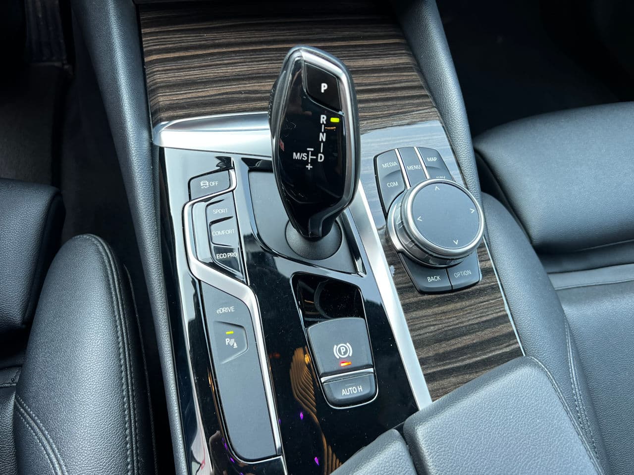BMW 530e 2018 — Миниатюра 12