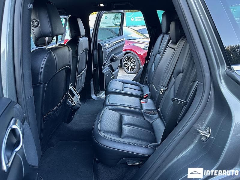 2015 Porsche Cayenne S Hybrid — Miniatură 7
