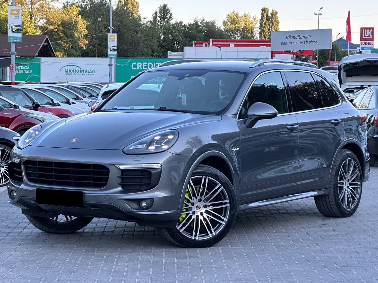 2015 Porsche Cayenne S Hybrid — Miniatură 3