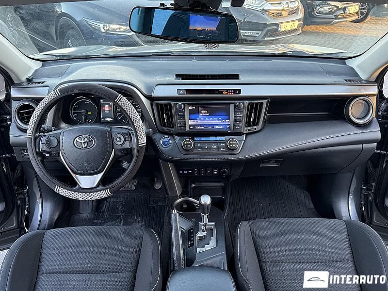 2017 Toyota Rav-4 — Miniatură 6