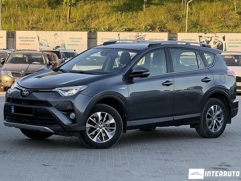 2017 Toyota Rav-4 — Miniatură 2