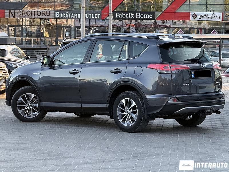 2017 Toyota Rav-4 — Miniatură 4