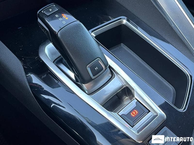 2018 Peugeot 5008 — Miniatură 15