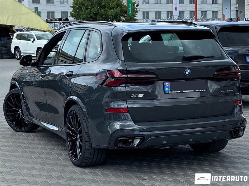 2023 BMW X5 5.0e — Miniatură 2