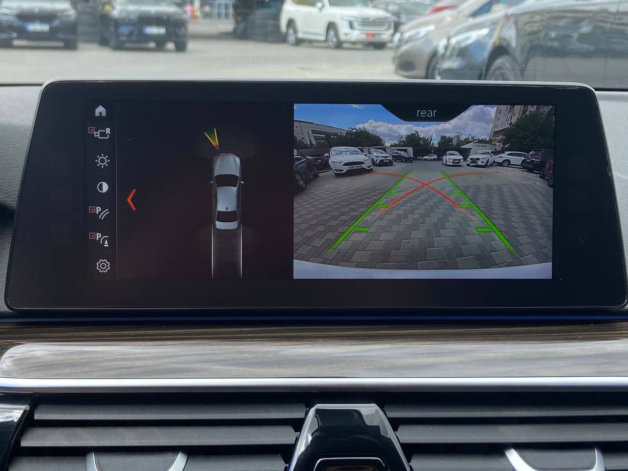 2018 BMW 530e — Miniatură 13