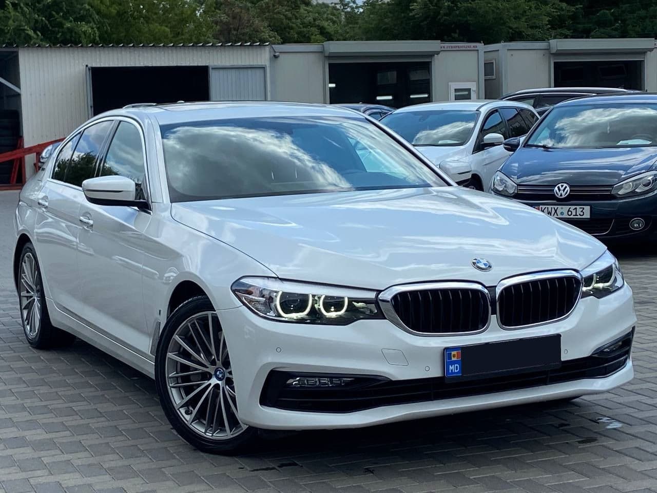 2018 BMW 530e — Miniatură 3