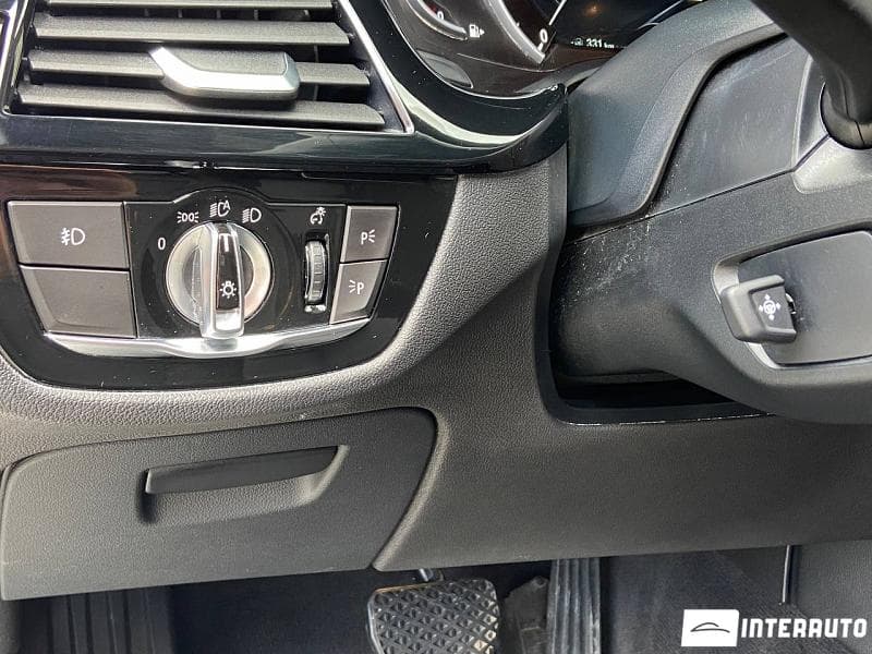 2018 BMW 530e — Miniatură 16