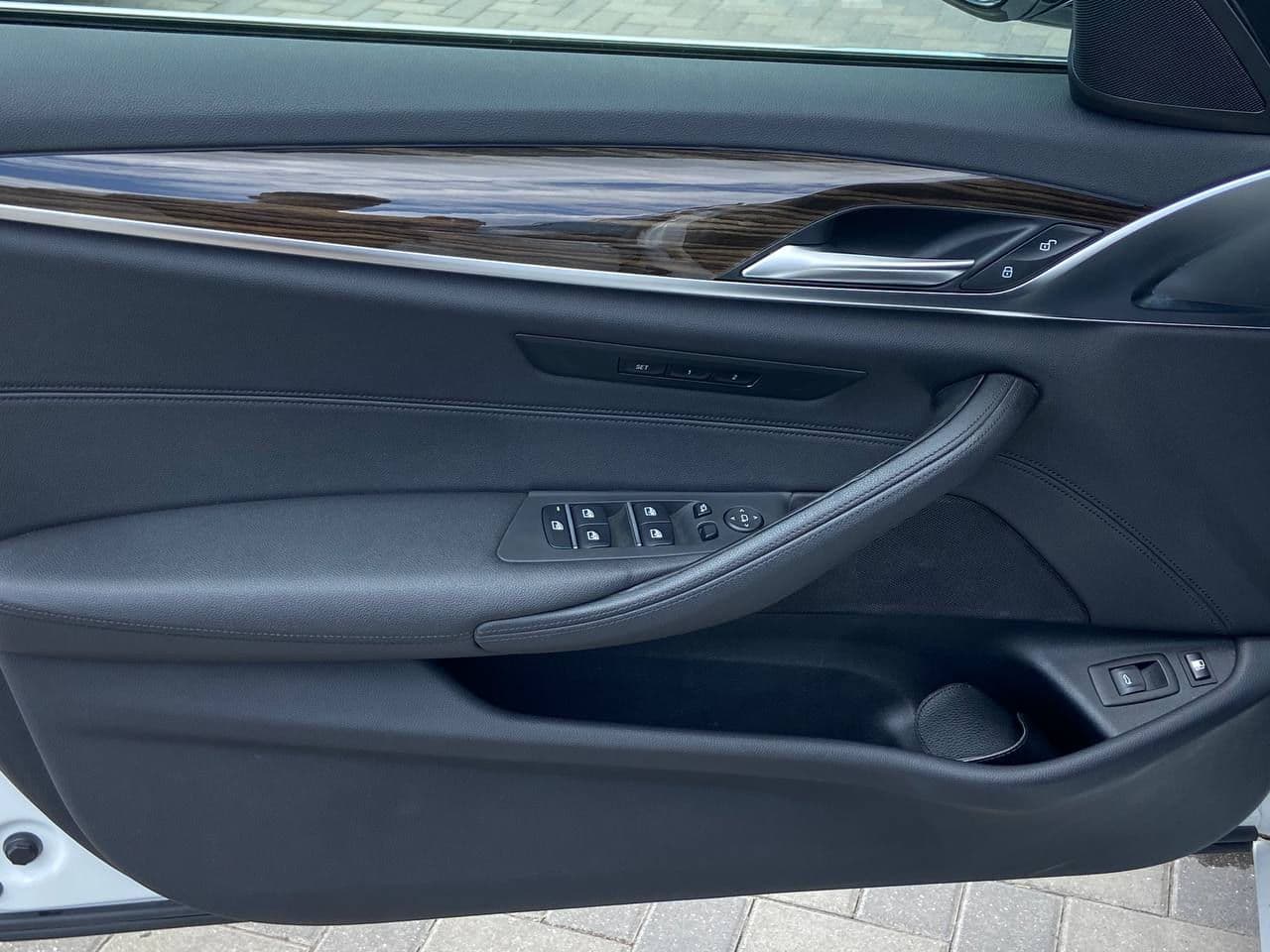 2018 BMW 530e — Miniatură 5