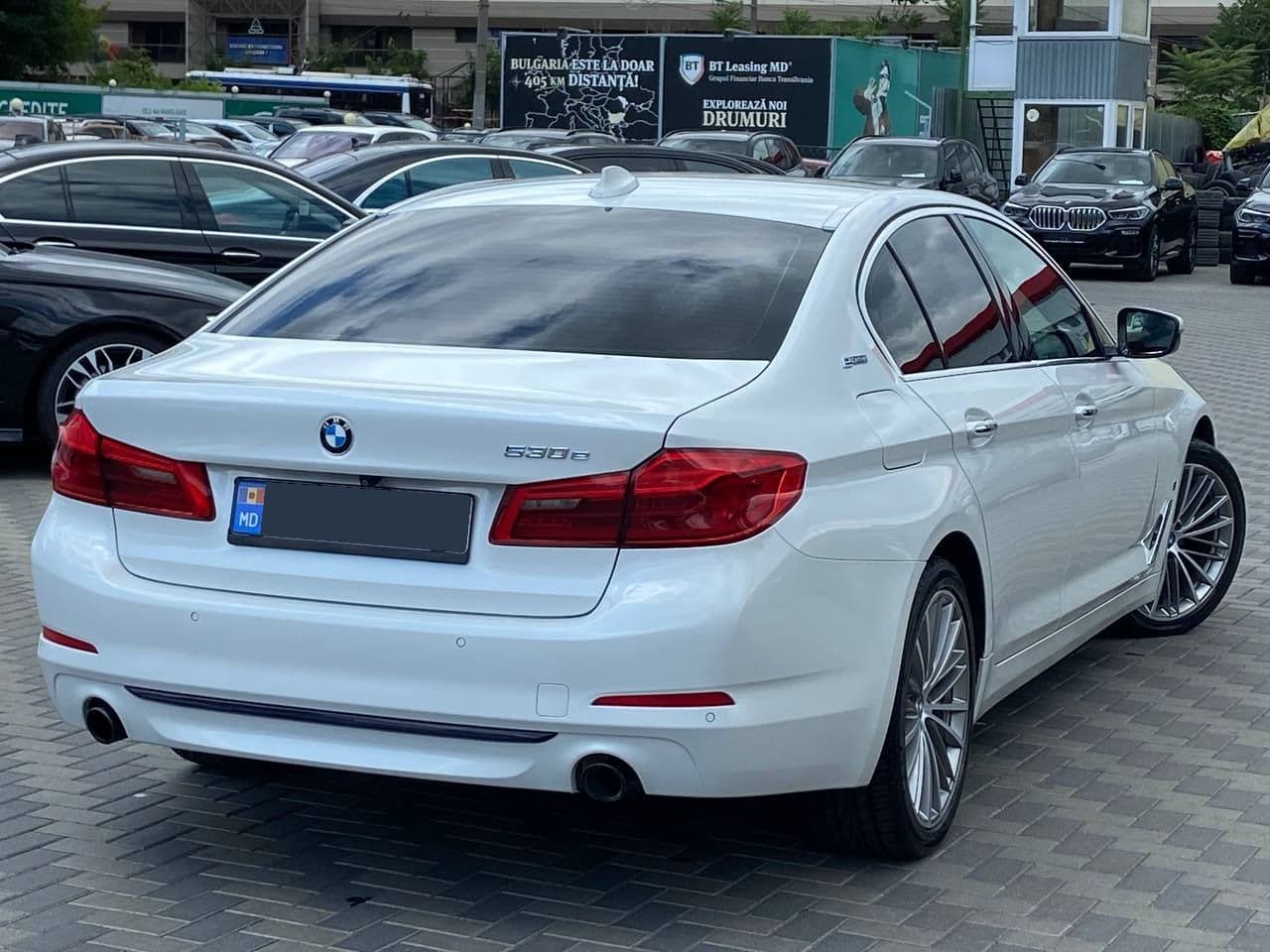 2018 BMW 530e — Miniatură 2