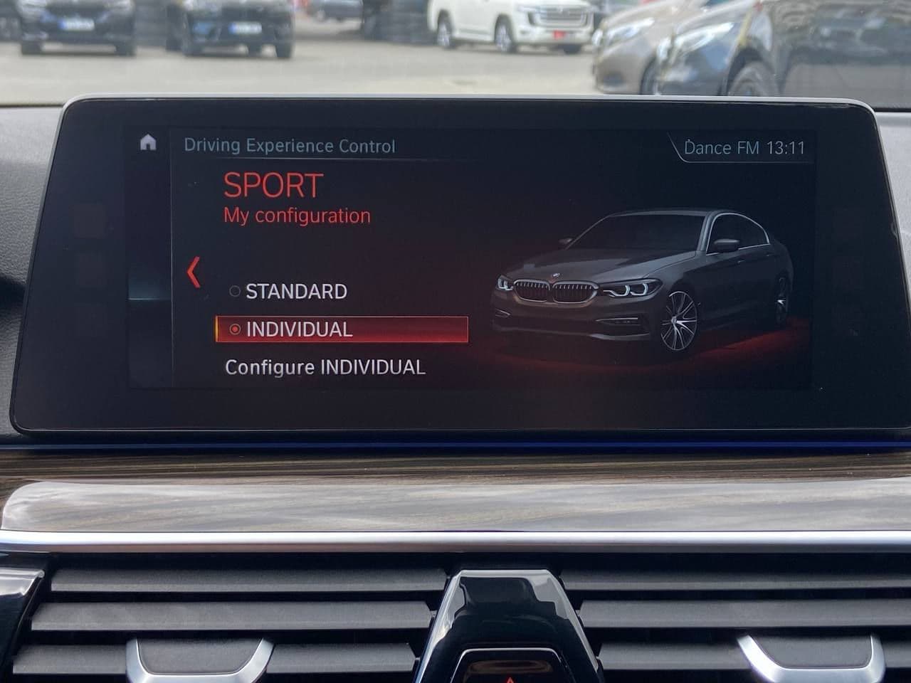 2018 BMW 530e — Miniatură 12