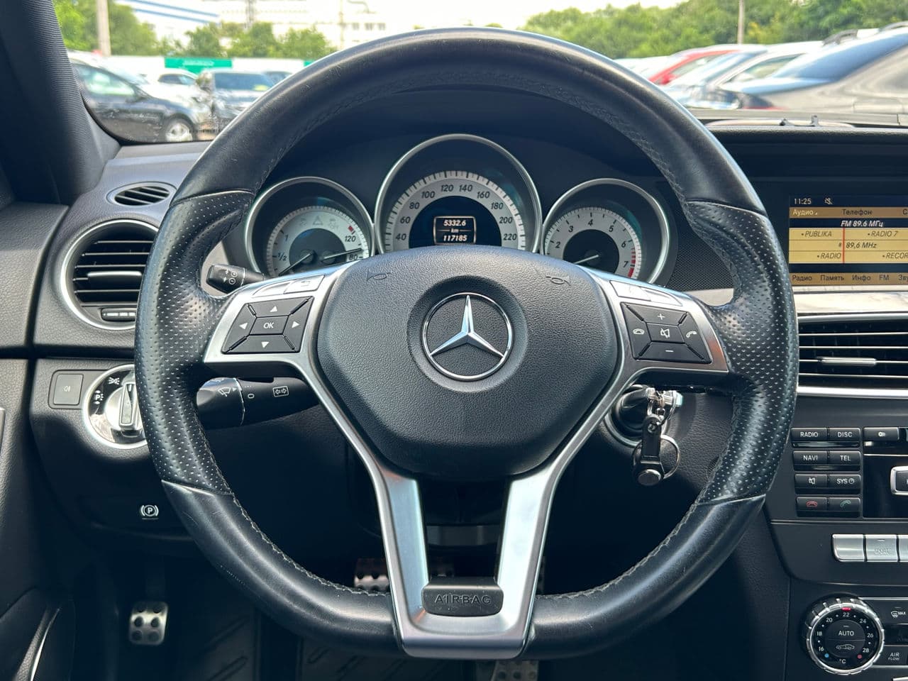 Mercedes C 200 2011 — Миниатюра 10