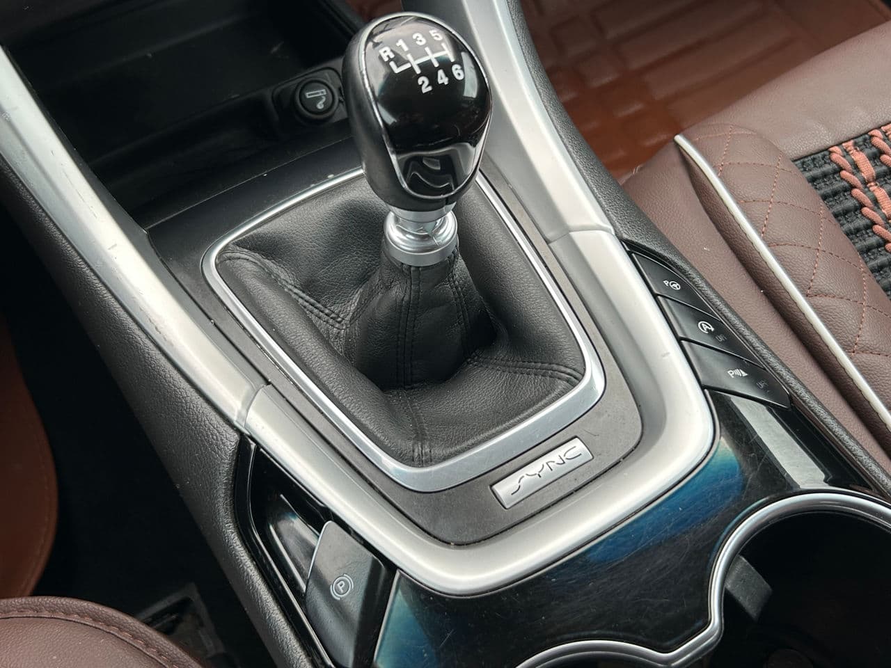 2016 Ford Mondeo — Miniatură 13