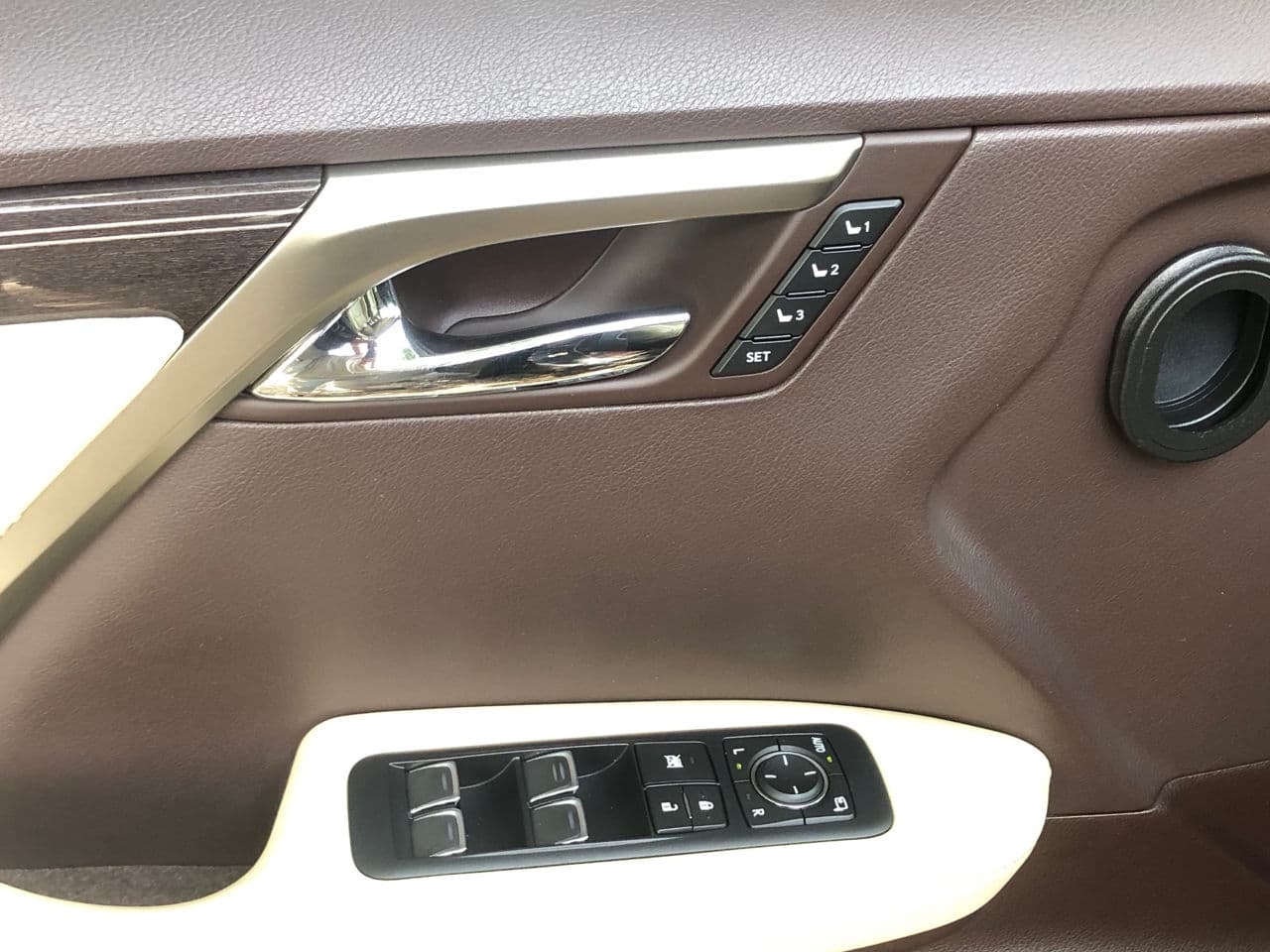Lexus RX 450h 2018 — Миниатюра 13