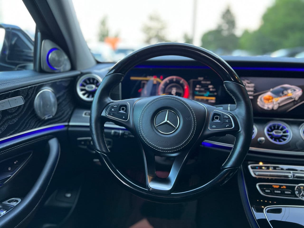 2016 Mercedes E 220 — Miniatură 12