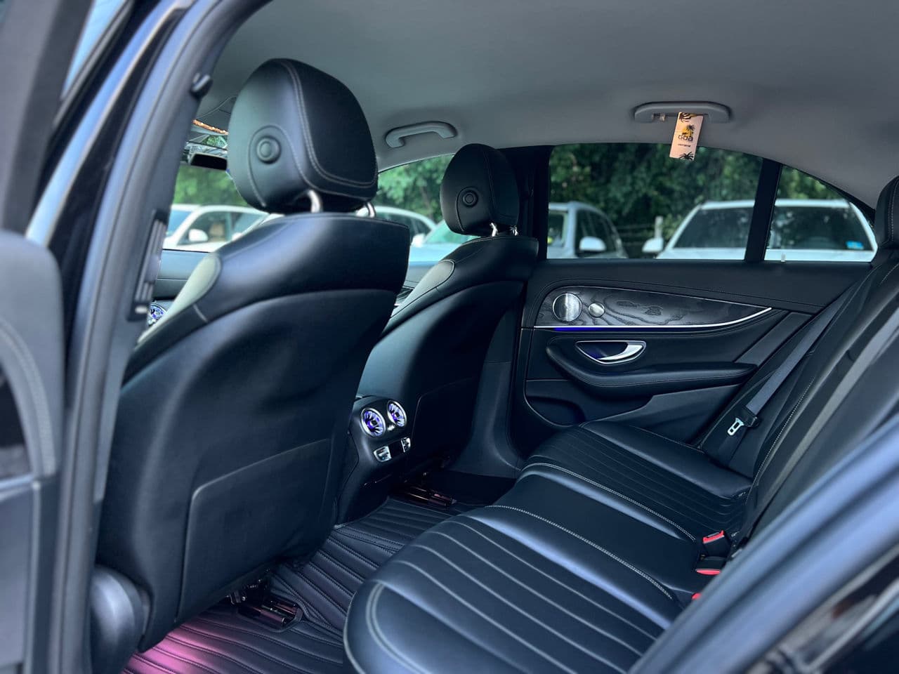 2016 Mercedes E 220 — Miniatură 16