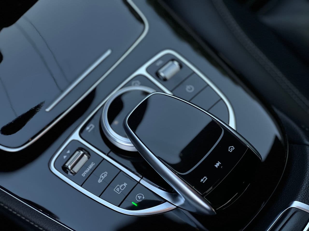 2016 Mercedes E 220 — Miniatură 28