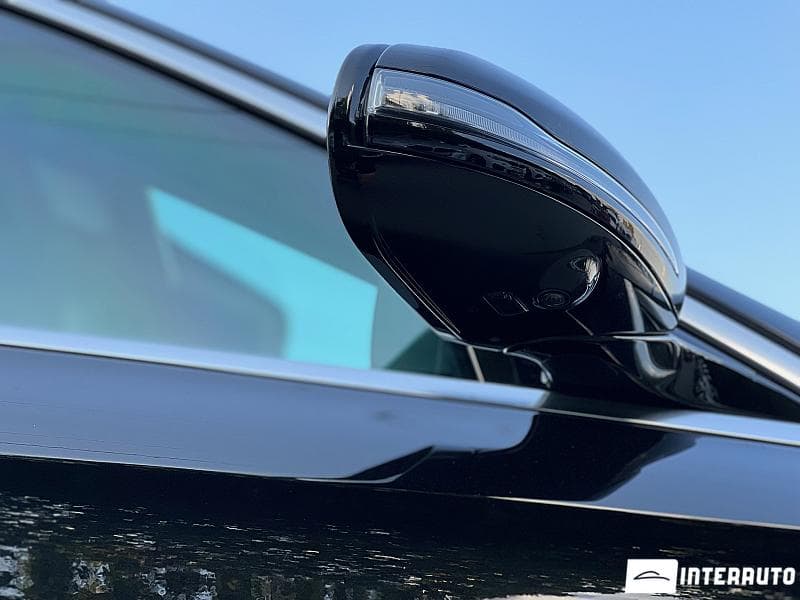 2016 Mercedes E 220 — Miniatură 7