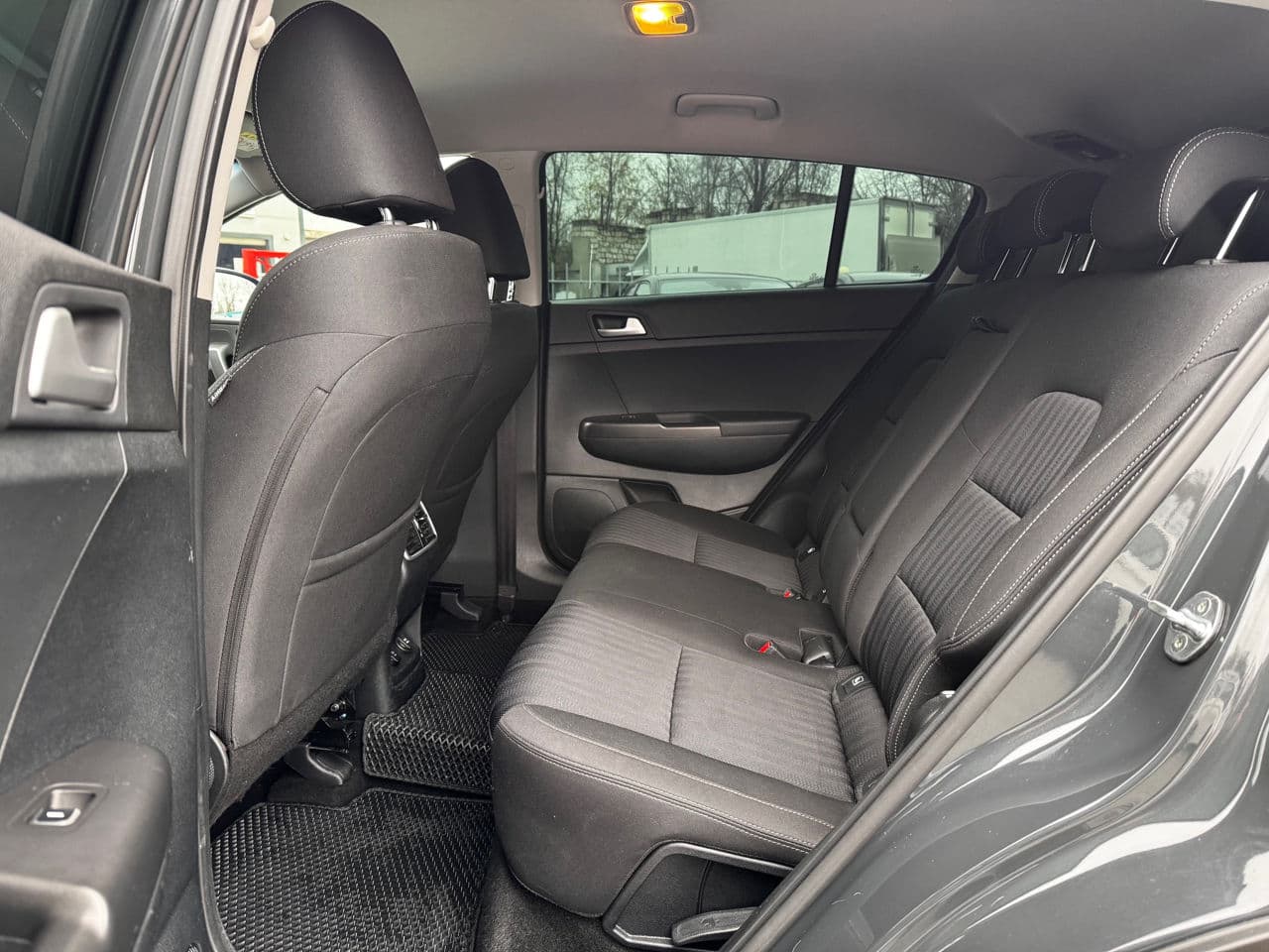 2021 Kia Sportage — Miniatură 16