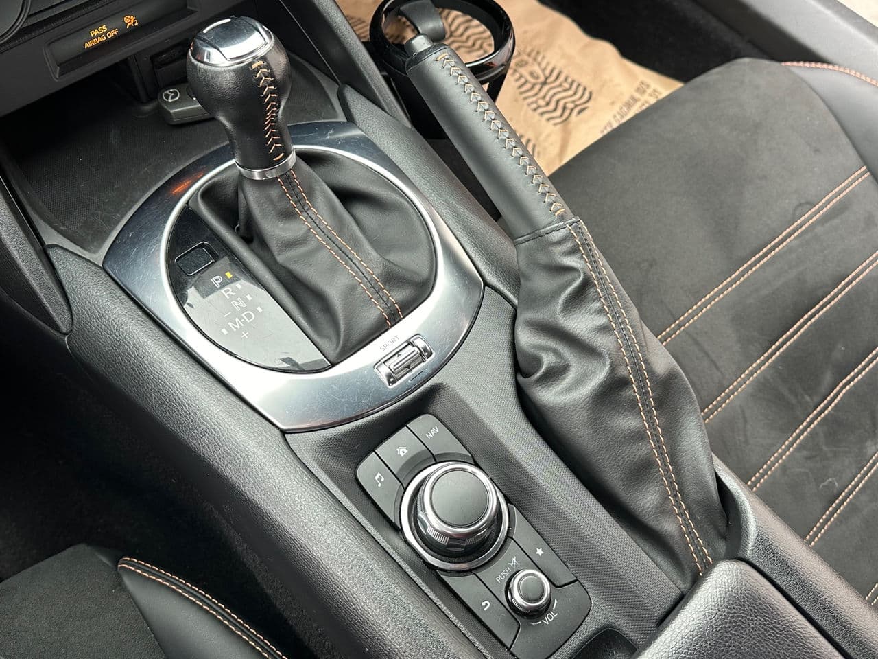 2016 Mazda MX-5 — Miniatură 11