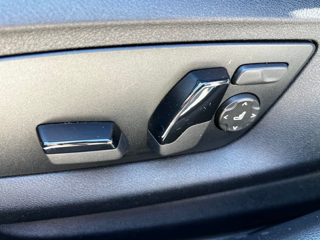 BMW 530e 2019 — Миниатюра 13